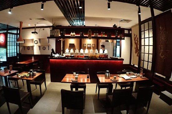 Hu Xue .Huo Man Restaurant